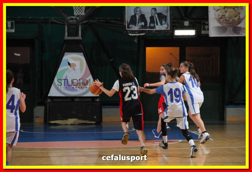150228 Basket_U13F 077_tn.jpg